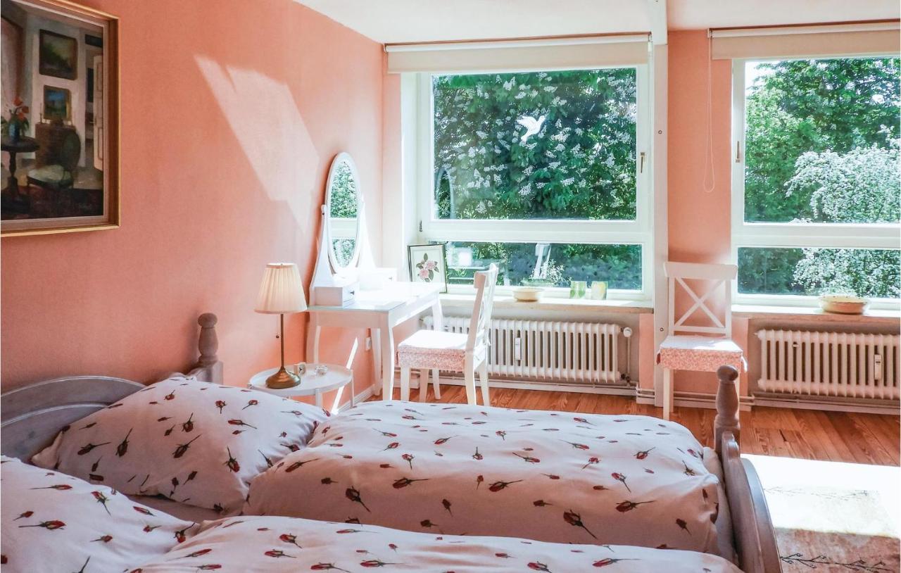 1 Bedroom Awesome Apartment In St, Annen Sankt Annen Esterno foto